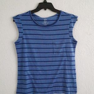 Juniper and cap sleeved  tshirt  size medium